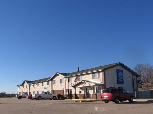 アメリカズ ベスト バリュー イン アンド スイーツ キャスビル / ロアリング リバー Cassville エクステリア 写真